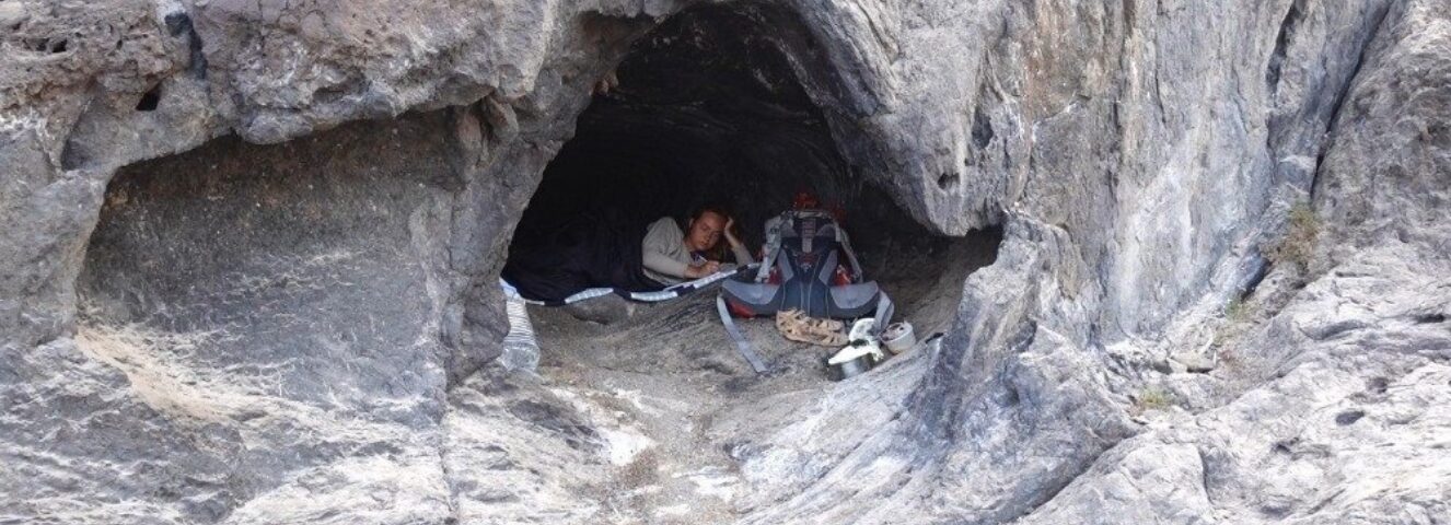 Výstava obrazů Adély Marvanové O životě v jeskyni