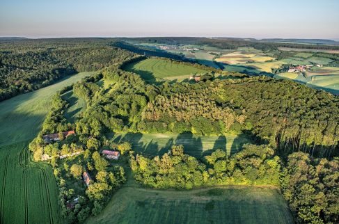 Mezinárodní den archeologie – vycházka s archeology na hradiště Dřevíč